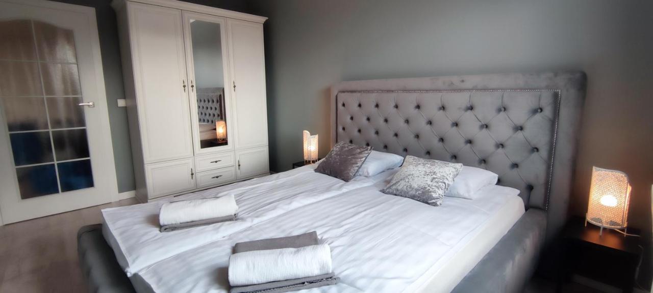 Labo Apartment Fort Wola Warsaw Luaran gambar